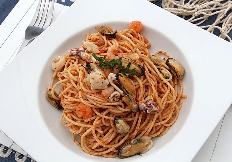 Pasta con langostinos a la provenzal